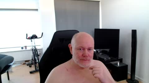 thomas806035 online show from August 8, 4:45 am
