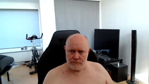 thomas806035 online show from August 8, 6:46 am