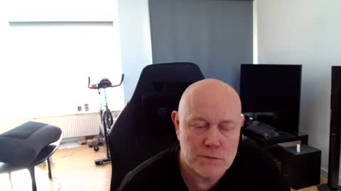 thomas806035 online show from August 11, 1:57 pm