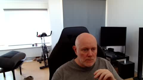 thomas806035 online show from August 14, 11:58 am
