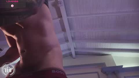 Thomas Falcon online show from August 14, 2:04 am