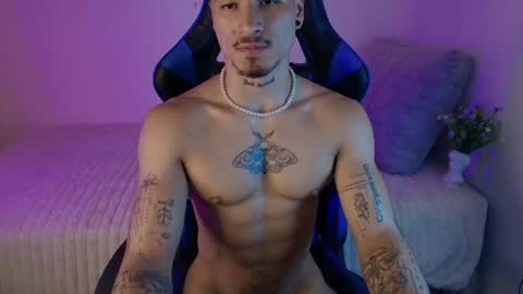 Thomas Independient Model online show from August 7, 1:27 am