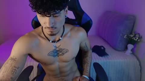 Thomas Independient Model online show from August 8, 3:12 pm