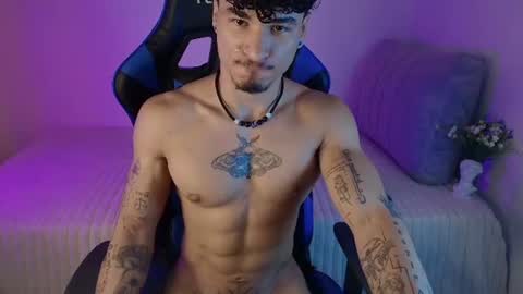 Thomas Independient Model online show from August 8, 4:29 pm