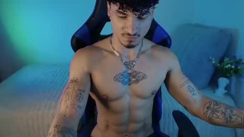 Thomas Independient Model online show from August 9, 3:24 pm