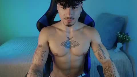 Thomas Independient Model online show from August 12, 12:46 am