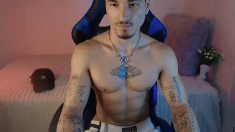 Thomas Independient Model online show from August 13, 6:44 pm