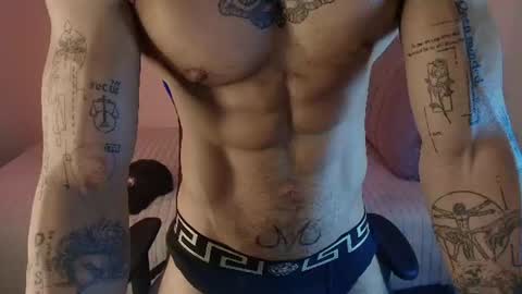 Thomas Independient Model online show from August 15, 12:25 am