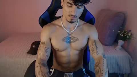 Thomas Independient Model online show from August 15, 2:37 am