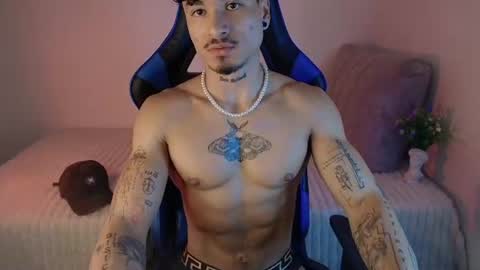 Thomas Independient Model online show from August 15, 2:43 pm