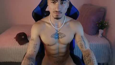 Thomas Independient Model online show from August 15, 3:38 pm