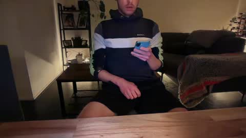 thomas_jd online show from April 8, 10:28 pm