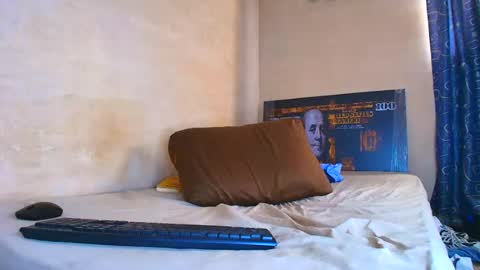 thomas_ks11 online show from August 7, 7:58 pm
