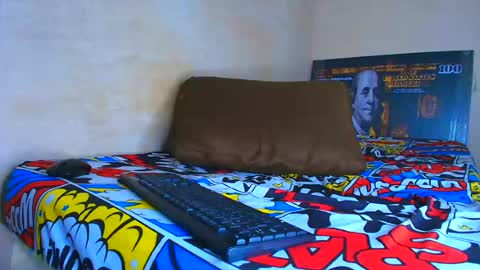thomas_ks11 online show from August 12, 1:35 pm