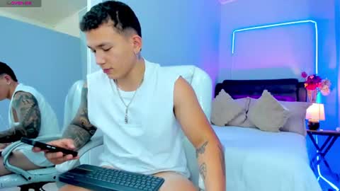 Thomas online show from August 8, 3:56 pm