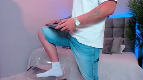 Thomas online show from August 13, 2:53 pm