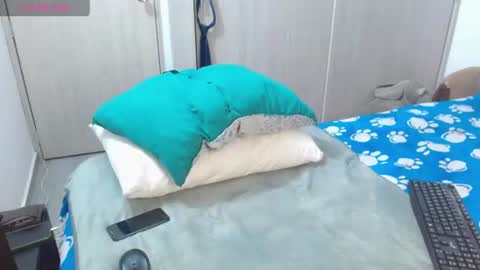 thomasdandyy online show from August 10, 11:50 pm