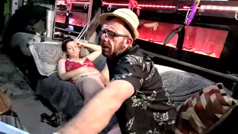 bw ky cock online show from May 4, 6:40 am