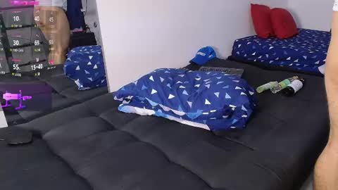 thomass_royy online show from June 30, 9:49 pm