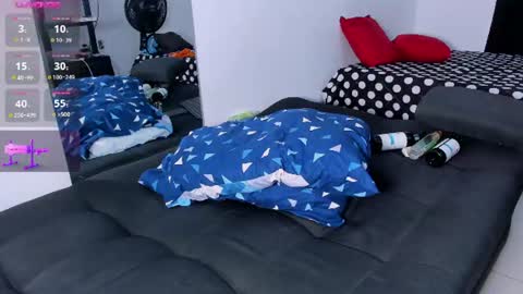 thomass_royy online show from July 2, 7:15 pm
