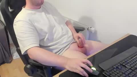 thommy2008 online show from August 10, 3:02 pm