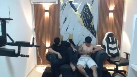 thomson_hot01 online show from June 29, 6:28 am