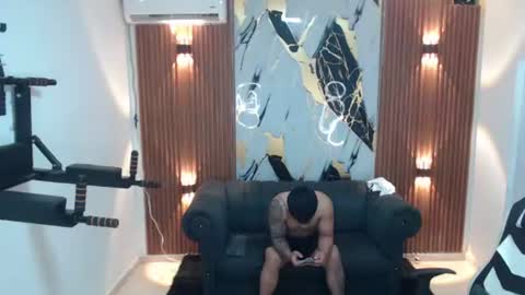 thomson_hot01 online show from July 13, 7:26 am