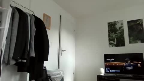 Tom online show from March 21, 1:47 pm