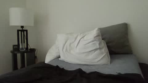 Tom online show from March 31, 3:53 pm
