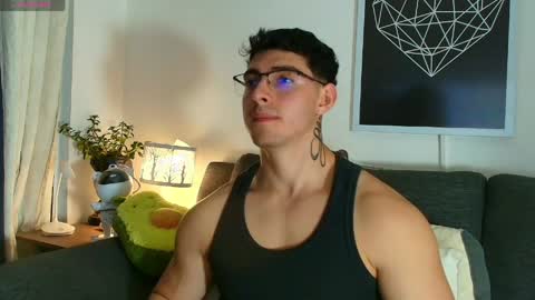 thomylov online show from May 30, 12:35 am