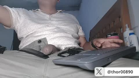 thor0200 online show from July 30, 3:47 am