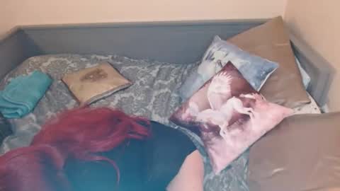 thornyroseb online show from April 3, 11:30 pm