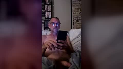 thoughnut2 online show from August 12, 3:42 am