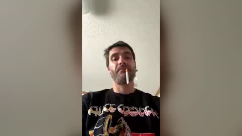 throbbing8585 online show from July 5, 3:59 pm