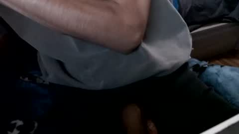 thugjuicee online show from August 5, 10:57 am