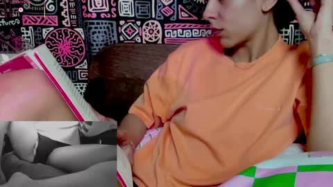 Thumbelino online show from April 21, 9:04 am