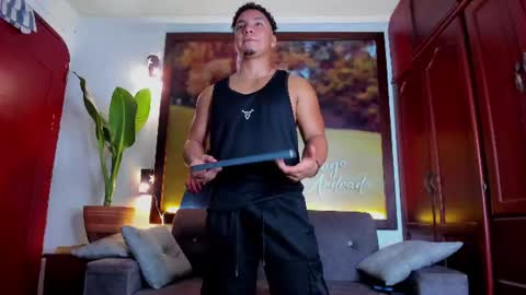 tiago andrade online show from August 11, 6:48 am