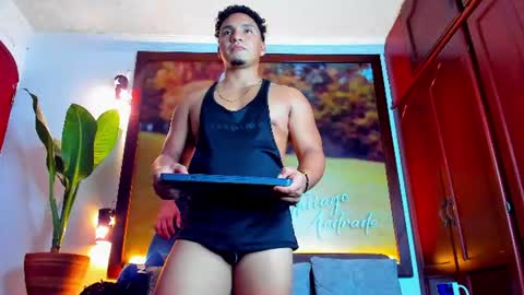 tiago andrade online show from August 15, 10:19 am