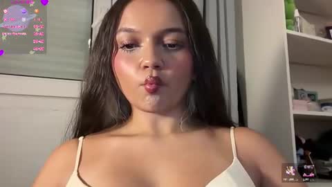 Tiana Le online show from August 1, 1:22 am
