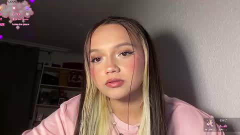 Tiana Le online show from August 5, 11:58 pm