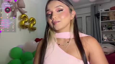 Tiana Le online show from August 14, 6:11 pm
