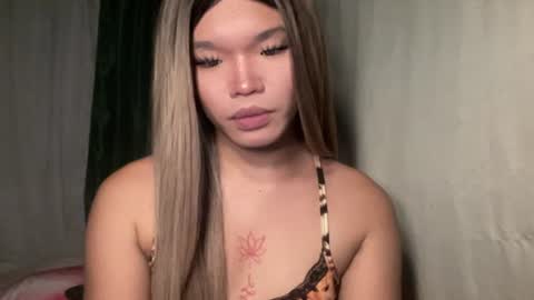 Ms. Tiara online show from August 9, 1:28 am