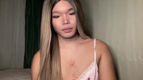 Ms. Tiara online show from August 13, 1:47 pm