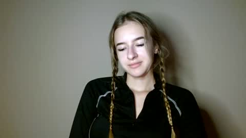Tiara online show from August 11, 5:37 pm