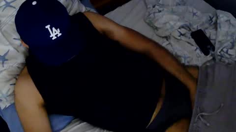 tiburon_8 online show from August 17, 9:31 pm