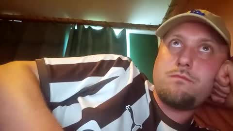 tieduphero online show from May 11, 4:31 pm
