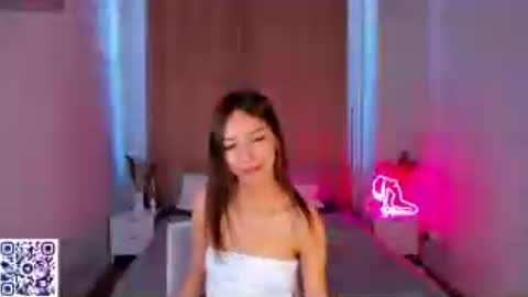 Tiffany online show from August 14, 1:09 am