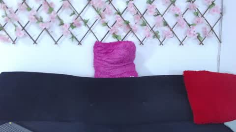 tiffany_gomez9 online show from August 5, 4:43 am