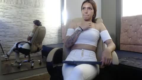 Tifanny online show from June 24, 1:02 pm