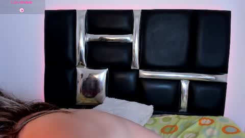 tiffanyhoustton online show from August 15, 3:38 pm